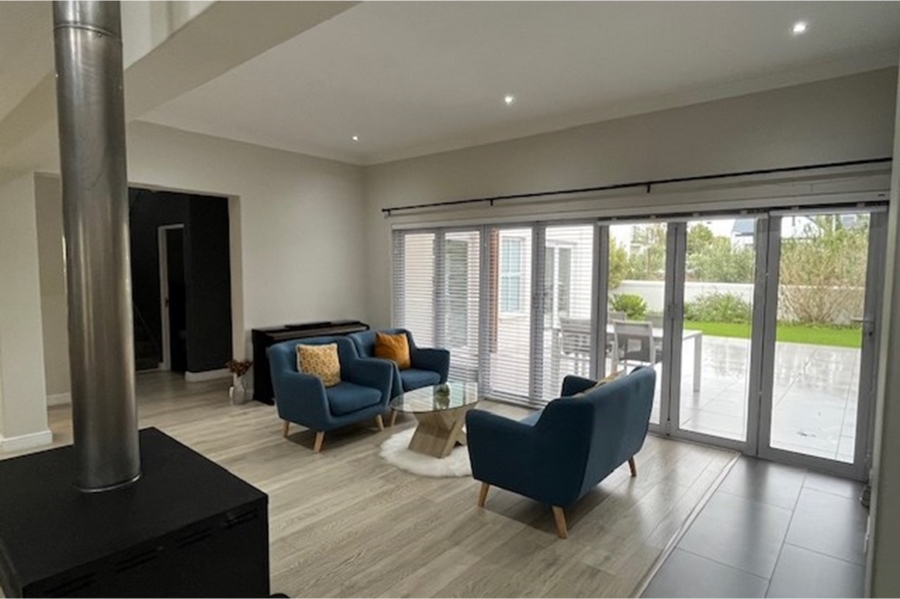 To Let 4 Bedroom Property for Rent in Croydon Olive Estate Western Cape